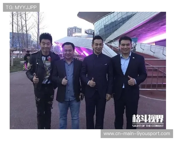 MMA地面砸击连续输出，对手毫无还手之力