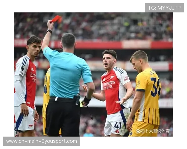 VAR争议再起：英超裁判判罚尺度引热议，英超判罚规则